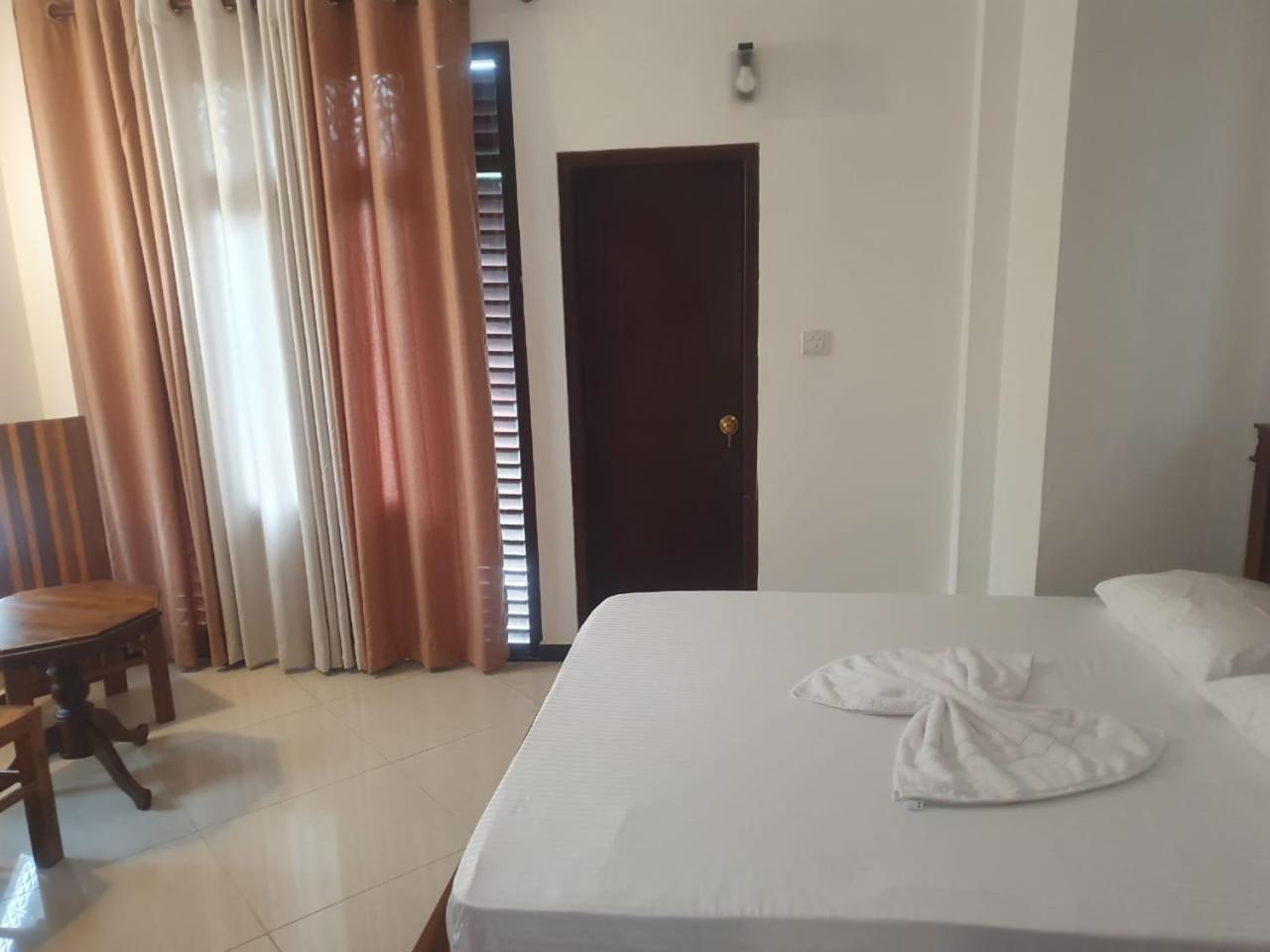 Ravi Place Unawatuna Exterior photo